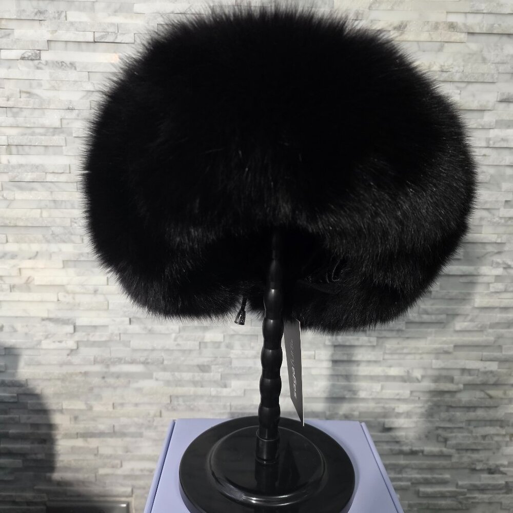Arctic FOX FUR HAT PURE BLACK with LEATHER SAGA FUR